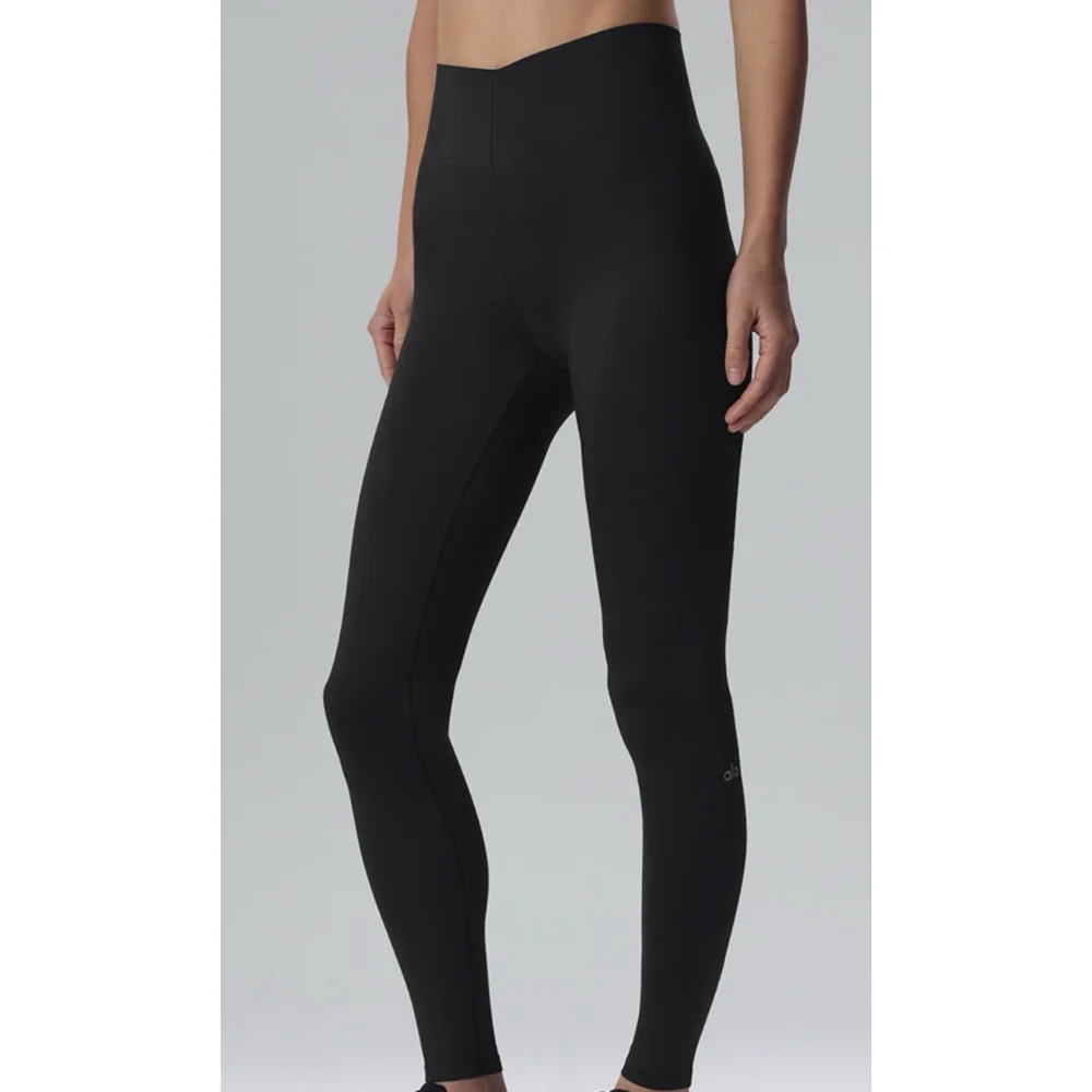 Alo Yoga Airlift 2-Piece Set | Legging + Bra | Black | NWT - Picture 2 of 12